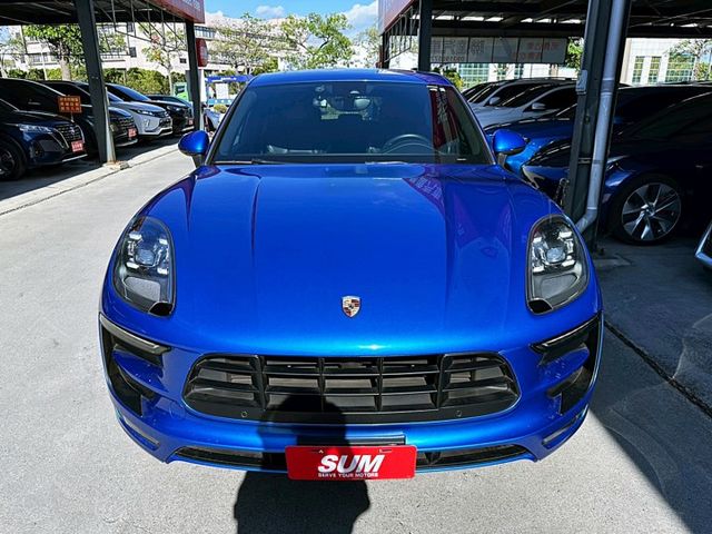 2017 PORSCHE MACAN GTS 3.0/僅行駛6萬多公里/全車原廠保養/新車加選配近400萬/可全額貸款  第5張相片