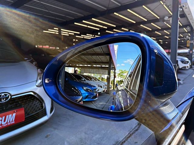 2017 PORSCHE MACAN GTS 3.0/僅行駛6萬多公里/全車原廠保養/新車加選配近400萬/可全額貸款  第18張相片