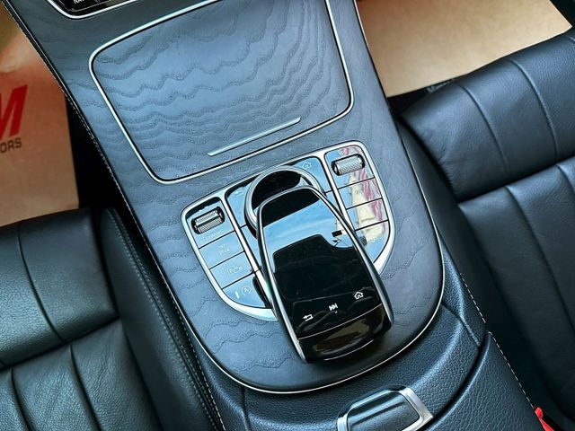 2019領牌 總代理 E300 COUPE 2.0/稀有雙門版本/僅行駛4萬多公里/新車345萬/現在入手最優惠  第14張相片