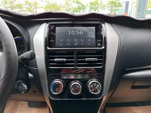 里程高一點點，同年份價格非常便宜/2020 YARIS 1.5/省油省稅金/可全額貸款/可線上視訊賞車  第9張相片