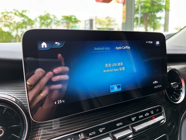 超低里程僅行駛5萬公里/七人座進口商務車/一台車載全家人/可全額貸款/可線上視訊賞車  第10張相片
