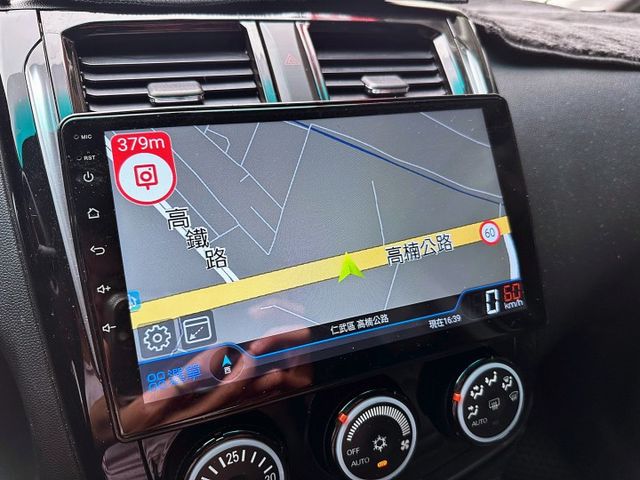 僅行駛3萬公里/最頂級電尾門版本/五門掀背小型代步車/已完成第三方認證/可全額貸款/可線上視訊賞車/  第9張相片