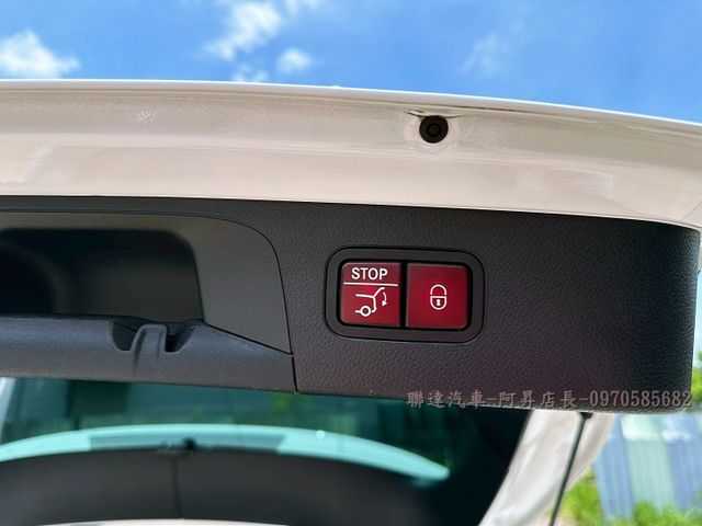 超低里程僅行駛3萬公里/SUV版本/跟車系統/環景影像/盲點偵測/CARPLAY/可全額貸款/線上視訊賞車  第19張相片