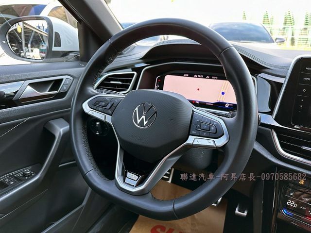 R-LINE版本/僅行駛2萬公里/原版件已完成第三方認證/原廠保養新車原廠保固中/可線上視訊賞車  第15張相片