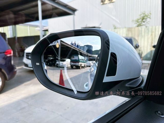 R-LINE版本/僅行駛2萬公里/原版件已完成第三方認證/原廠保養新車原廠保固中/可線上視訊賞車  第17張相片