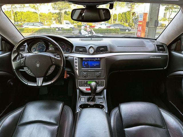 超低里程/2013 GRAN TURISMO 4.2/405匹最大馬力/新車618萬/可全額貸款/可線上視訊賞車  第8張相片