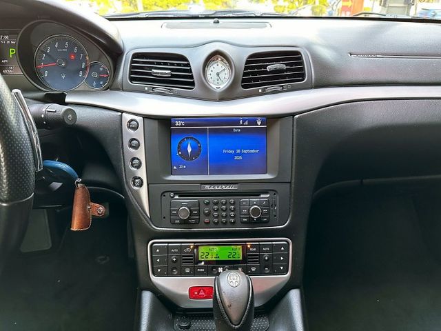 超低里程/2013 GRAN TURISMO 4.2/405匹最大馬力/新車618萬/可全額貸款/可線上視訊賞車  第11張相片