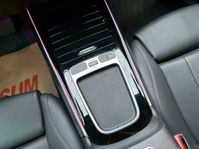 僅行駛1萬多公里/新車原廠保固中/跟新車差不多 價格卻差很多/2023 BENZ B180 1.4/可全額貸款  第11張相片