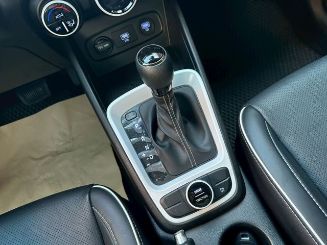 市場唯一低里程/僅行駛3萬公里/原廠保養車況良好/省油省稅市區代步好選擇/可全額貸款/可線上視訊賞車  第12張相片