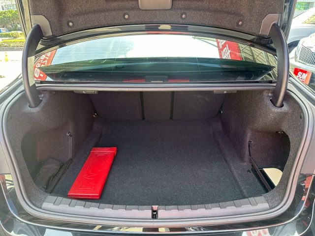 新款G世代釋出 2020 318I 2.0 妥善率高 配備多 可全額貸款 可線上視訊賞車  第8張相片