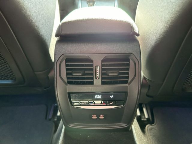 新款G世代釋出 2020 318I 2.0 妥善率高 配備多 可全額貸款 可線上視訊賞車  第11張相片