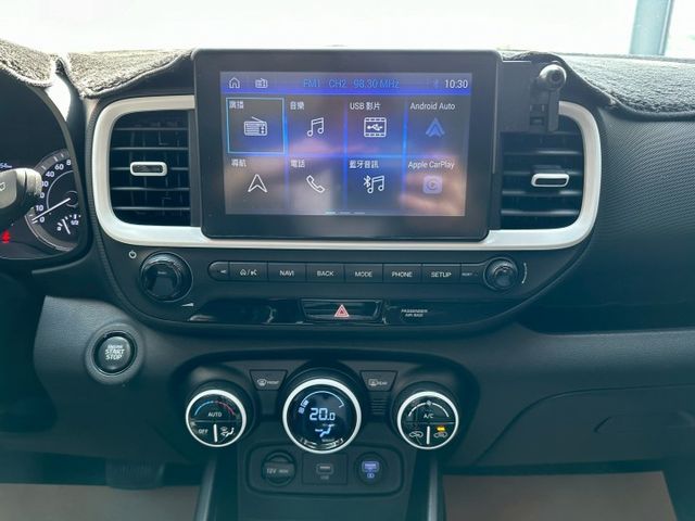 2021 VENUE 1.6 行駛6萬公里 國產小型休旅車 省油省稅妥善率高 可全額貸款 可線上視訊賞車  第11張相片