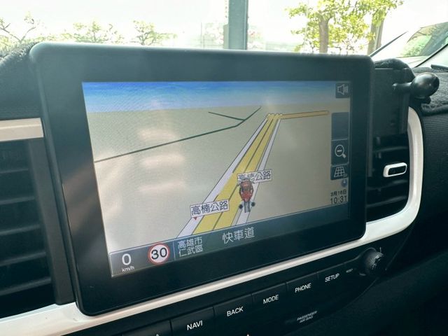 2021 VENUE 1.6 行駛6萬公里 國產小型休旅車 省油省稅妥善率高 可全額貸款 可線上視訊賞車  第12張相片