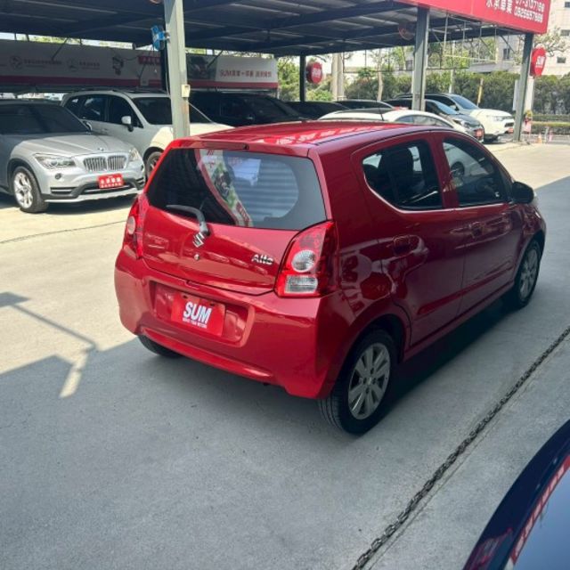 市場稀有極低里程 僅行駛3萬多公里 1.0排量省油省稅 代步車的價格 可全額貸款 可線上視訊賞車  第4張相片