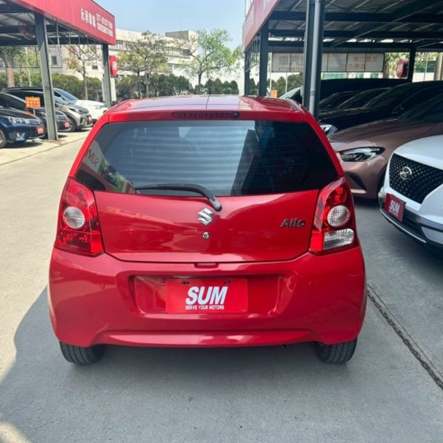 市場稀有極低里程 僅行駛3萬多公里 1.0排量省油省稅 代步車的價格 可全額貸款 可線上視訊賞車  第7張相片