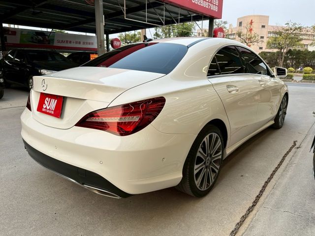 總代理小改後車型 僅行駛7萬多公里 流線型的車身 省油省稅妥善率高 可全額貸款 可線上視訊賞車  第5張相片