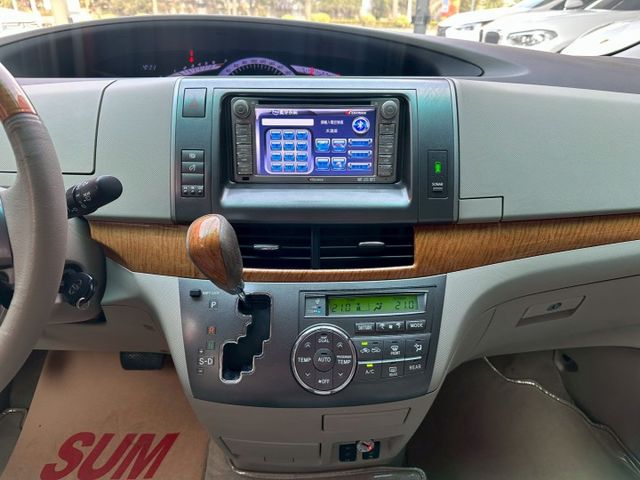 七人座旅行休旅車 僅行駛13萬公里 可全額貸款 可線上視訊賞車  第11張相片