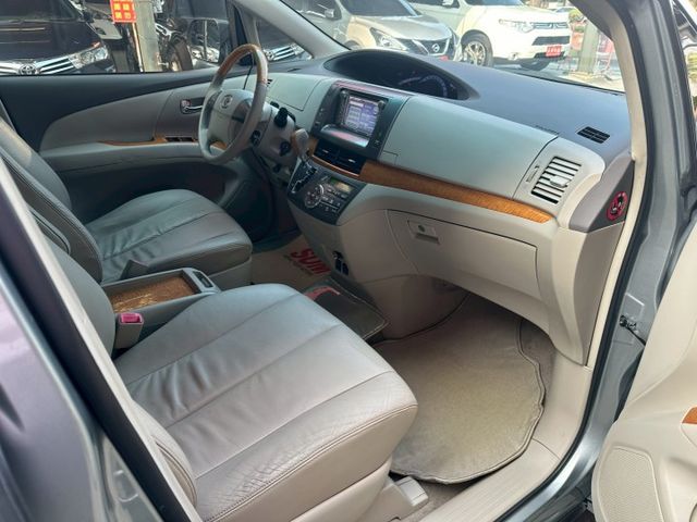 七人座旅行休旅車 僅行駛13萬公里 可全額貸款 可線上視訊賞車  第19張相片