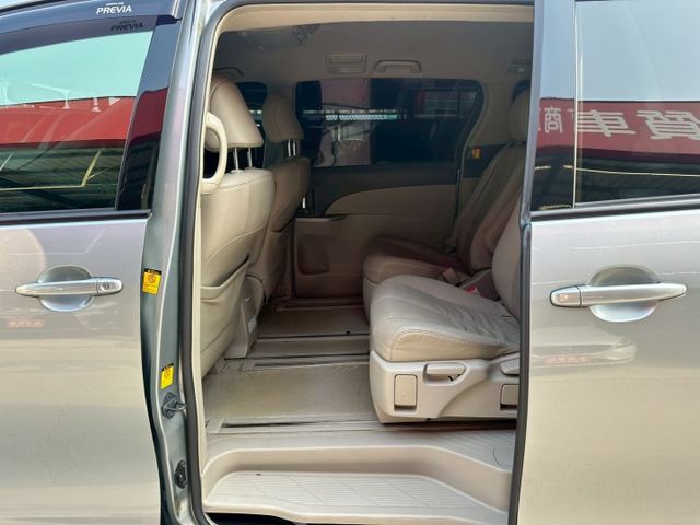 七人座旅行休旅車 僅行駛13萬公里 可全額貸款 可線上視訊賞車  第20張相片