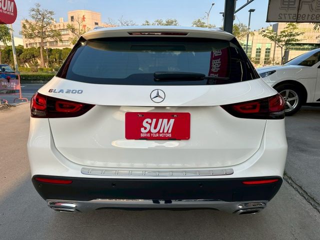 市場稀有總代理GLA200版本 車小視野高 市區代步好輕鬆 可全額貸款 可線上視訊賞車  第7張相片