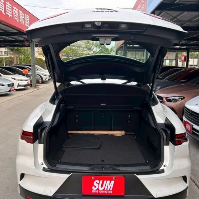 市場唯一全新領牌車 僅行駛39公里 新車332萬 最頂級版本 售出就沒囉 可全額貸款 可線上視訊賞車  第8張相片