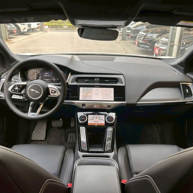 市場唯一全新領牌車 僅行駛39公里 新車332萬 最頂級版本 售出就沒囉 可全額貸款 可線上視訊賞車  第9張相片