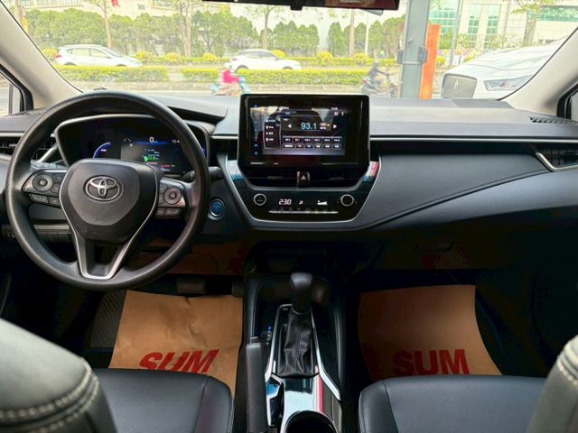 市場稀有釋出 油電版本ALTIS 1.8 僅此一台 售出即無 省油省稅 妥善率高 可全額貸款 可線上視訊賞車  第8張相片