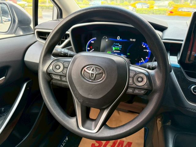 市場稀有釋出 油電版本ALTIS 1.8 僅此一台 售出即無 省油省稅 妥善率高 可全額貸款 可線上視訊賞車  第12張相片