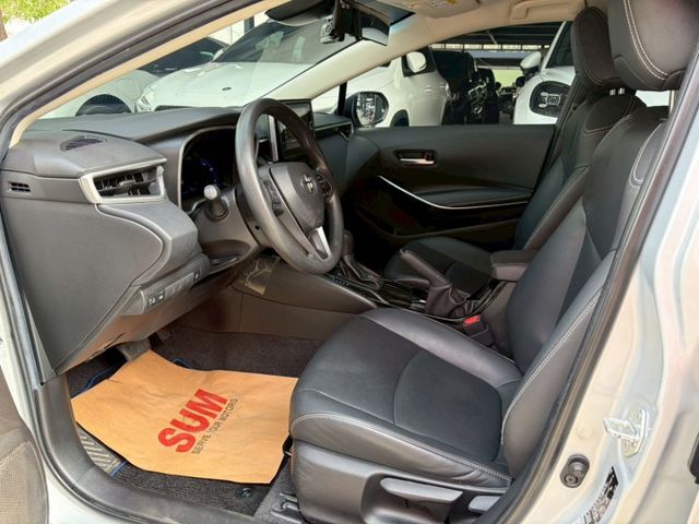 市場稀有釋出 油電版本ALTIS 1.8 僅此一台 售出即無 省油省稅 妥善率高 可全額貸款 可線上視訊賞車  第17張相片