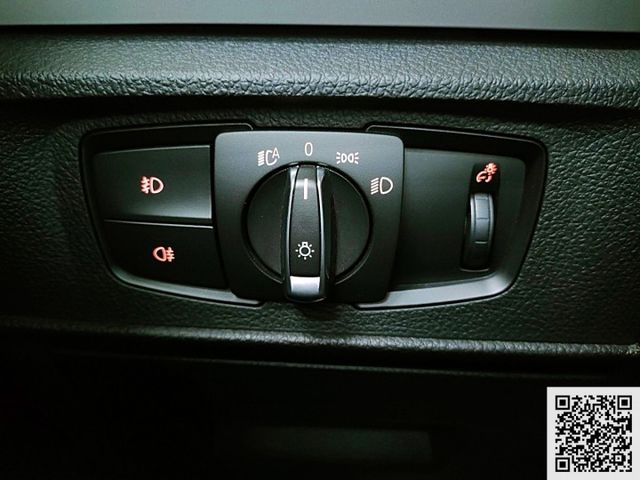 2016 BMW 118i 1.6 小改款後新款1系列小型車 僅跑9萬多公里 市區行駛方便 高速底盤扎實 可全貸  第13張相片