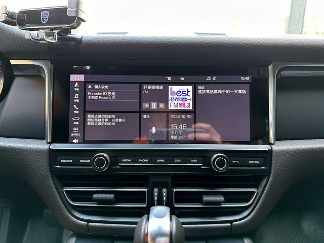 2021 Porsche Macan 2.0T/新車加選配308萬元/一線尾燈馬肯/可全額貸款/可線上視訊賞車  第9張相片