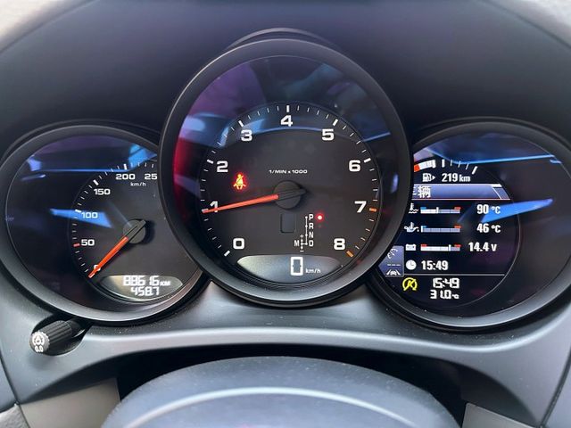 2021 Porsche Macan 2.0T/新車加選配308萬元/一線尾燈馬肯/可全額貸款/可線上視訊賞車  第16張相片