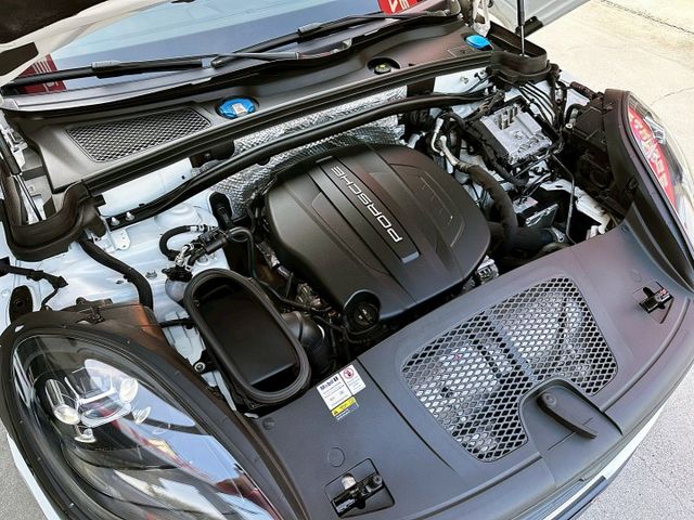 2021 Porsche Macan 2.0T/新車加選配308萬元/一線尾燈馬肯/可全額貸款/可線上視訊賞車  第18張相片