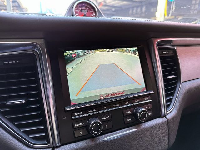 2015 MACAN TURBO 3.6/新車412萬/400匹馬力/市場稀有/原鈑件/可全額貸款  第10張相片