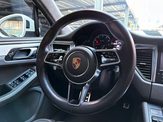 2015 MACAN TURBO 3.6/新車412萬/400匹馬力/市場稀有/原鈑件/可全額貸款  第12張相片