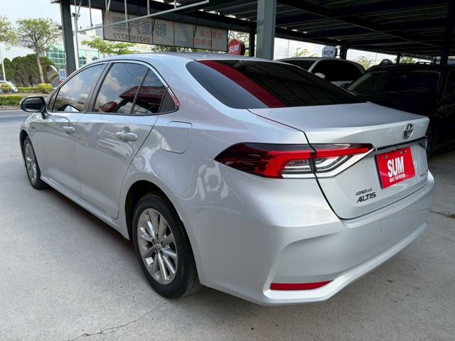 市場稀有釋出 油電版本ALTIS 1.8 僅此一台 售出即無 省油省稅 妥善率高 可全額貸款 可線上視訊賞車  第3張相片