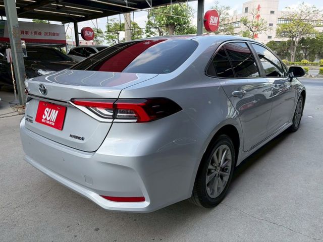 市場稀有釋出 油電版本ALTIS 1.8 僅此一台 售出即無 省油省稅 妥善率高 可全額貸款 可線上視訊賞車  第4張相片