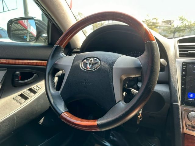 2009 CAMRY 2.0 代步車的價格 省油省稅妥善率高 可全額貸款 可線上視訊賞車  第16張相片