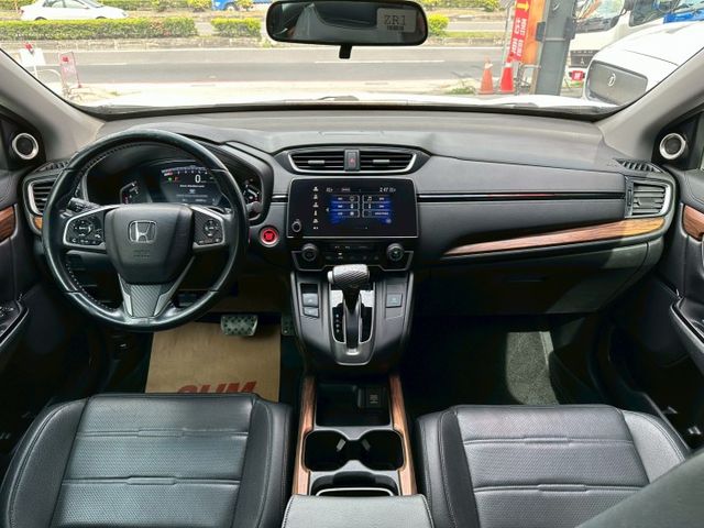 2019 最頂級S版 CRV 1.5 省油省稅耐操 有跟車 全景天窗 里程高一點 價格很便宜 可全額貸款  第12張相片