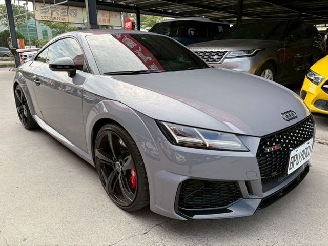 市場稀有改款後TT/S版本310匹馬力/新車312萬/現在只要118萬即可擁有/可全額貸款  第2張相片