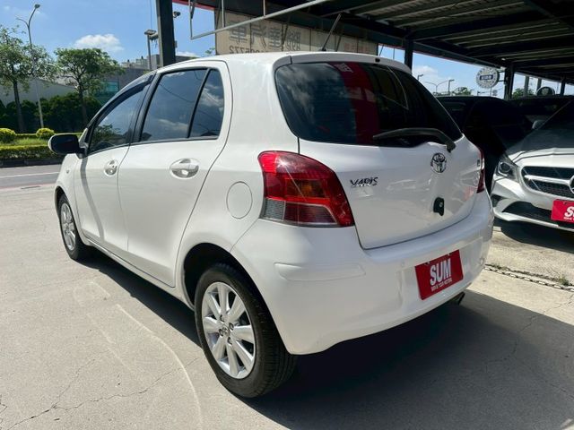 代步車首選 2010 YARIS 1.5 小車省油省稅 市區停車無壓力 妥善率高 可全額貸款 可線上視訊賞車  第4張相片