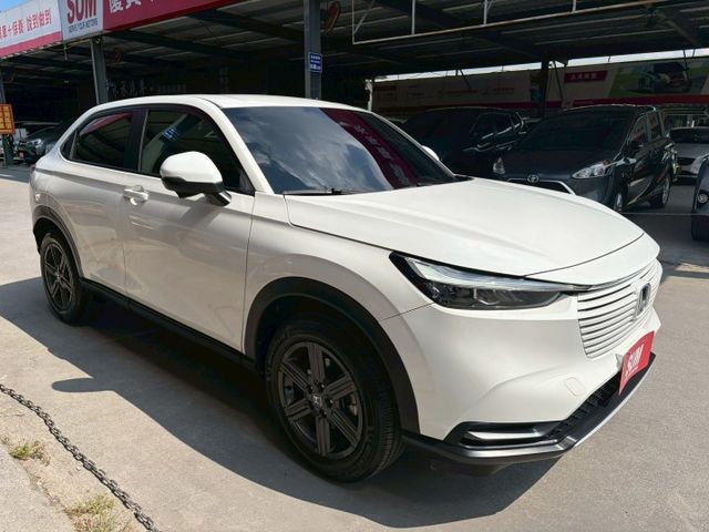 最頂級P版 僅行駛5萬多公里 1.5排量省油省稅金 新款跨界休旅車 可全額貸款 可線上視訊賞車  第2張相片