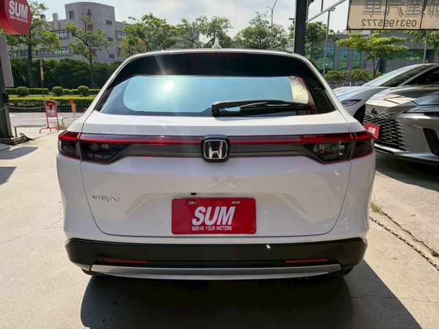最頂級P版 僅行駛5萬多公里 1.5排量省油省稅金 新款跨界休旅車 可全額貸款 可線上視訊賞車  第6張相片
