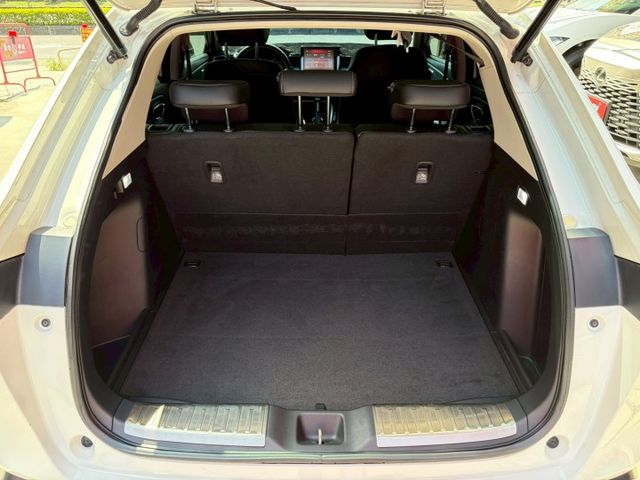 最頂級P版 僅行駛5萬多公里 1.5排量省油省稅金 新款跨界休旅車 可全額貸款 可線上視訊賞車  第8張相片