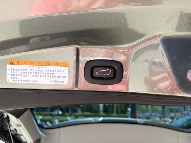 市場稀有準新車車況 僅跑1千公里 新車原廠保固中 晚了就沒囉 可全額貸款 可線上視訊賞車  第10張相片