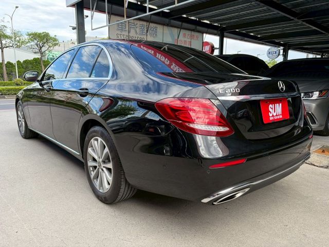 超低里程 僅行駛3萬公里 有跟車系統 2019 總代理 E200 可全額貸款 可線上視訊賞車  第3張相片