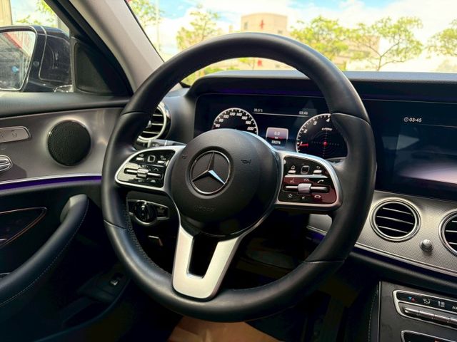超低里程 僅行駛3萬公里 有跟車系統 2019 總代理 E200 可全額貸款 可線上視訊賞車  第16張相片