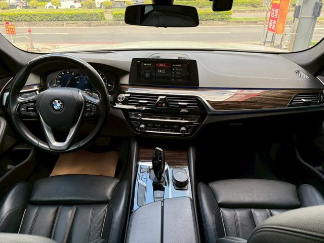 2018 530I 2.0 超低里程 僅行駛8萬公里 原版件已認證 G世代妥善率高 可全額貸款 可線上視訊賞車  第11張相片