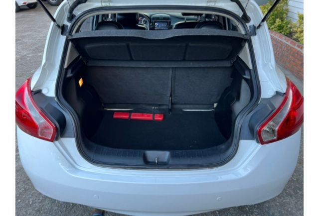 Nissan TIIDA C12 GH  第20張相片