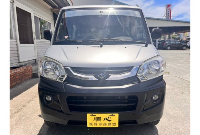 五人座手牌可變更貨車 內外如新  第2張相片